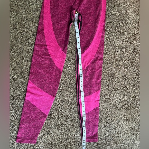 NWOT PINK VS Seamless Active Leggings XS Booty Shaping - Picture 8 of 8